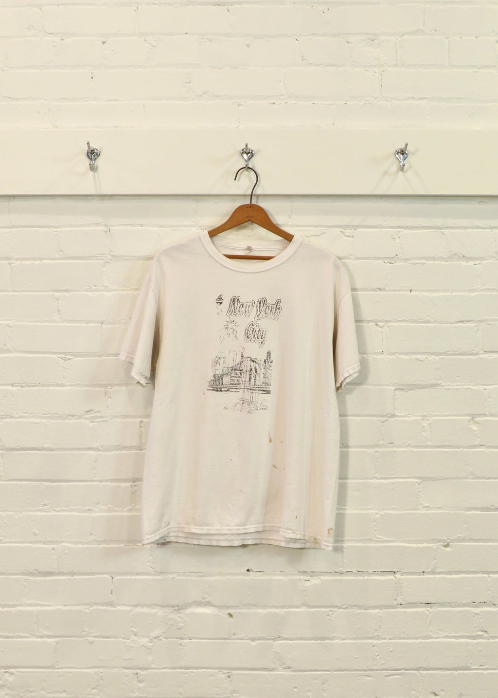 1990s Distressed New York City Statue of Liberty Souvenir T-Shirt