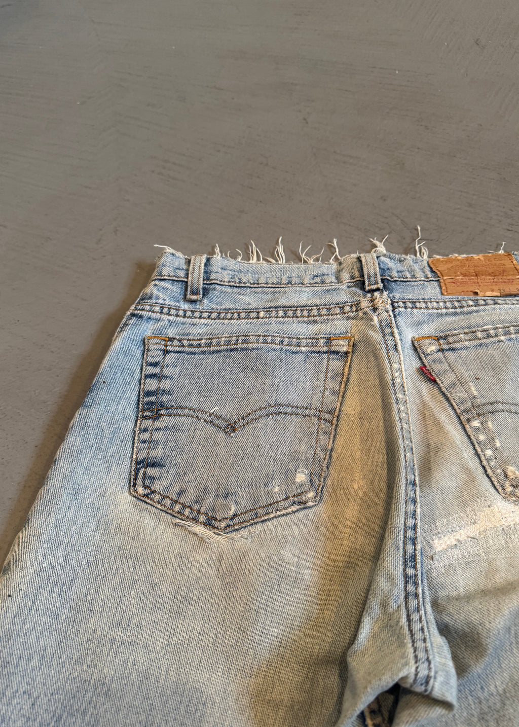 1990s Levi's 550 Repaired Light Wash Jeans