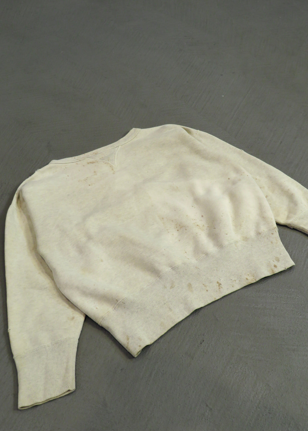 1950s Distressed Splattered Grey Single V Crewneck Sweatshirt