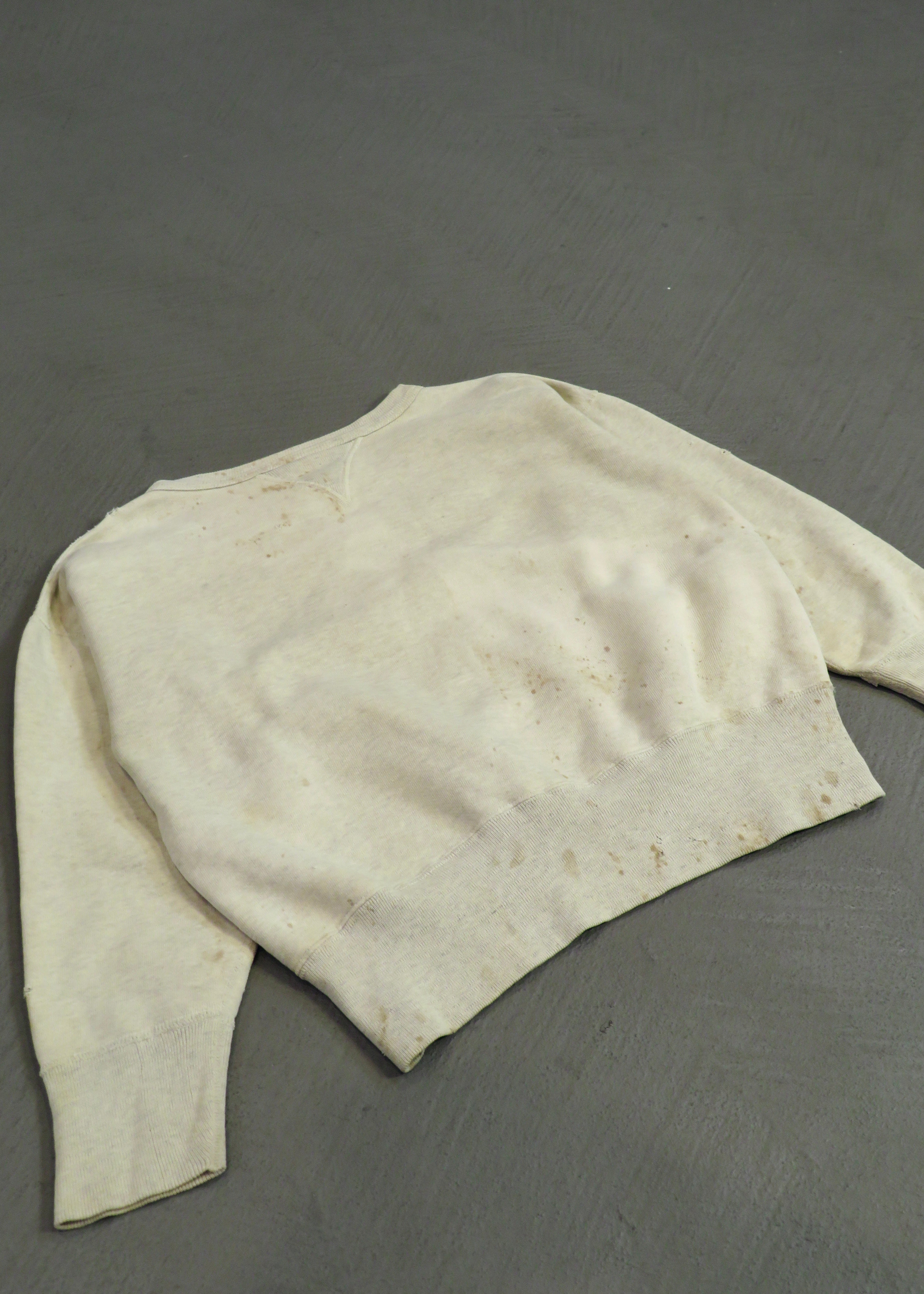 1950s Distressed Splattered Grey Single V Crewneck Sweatshirt