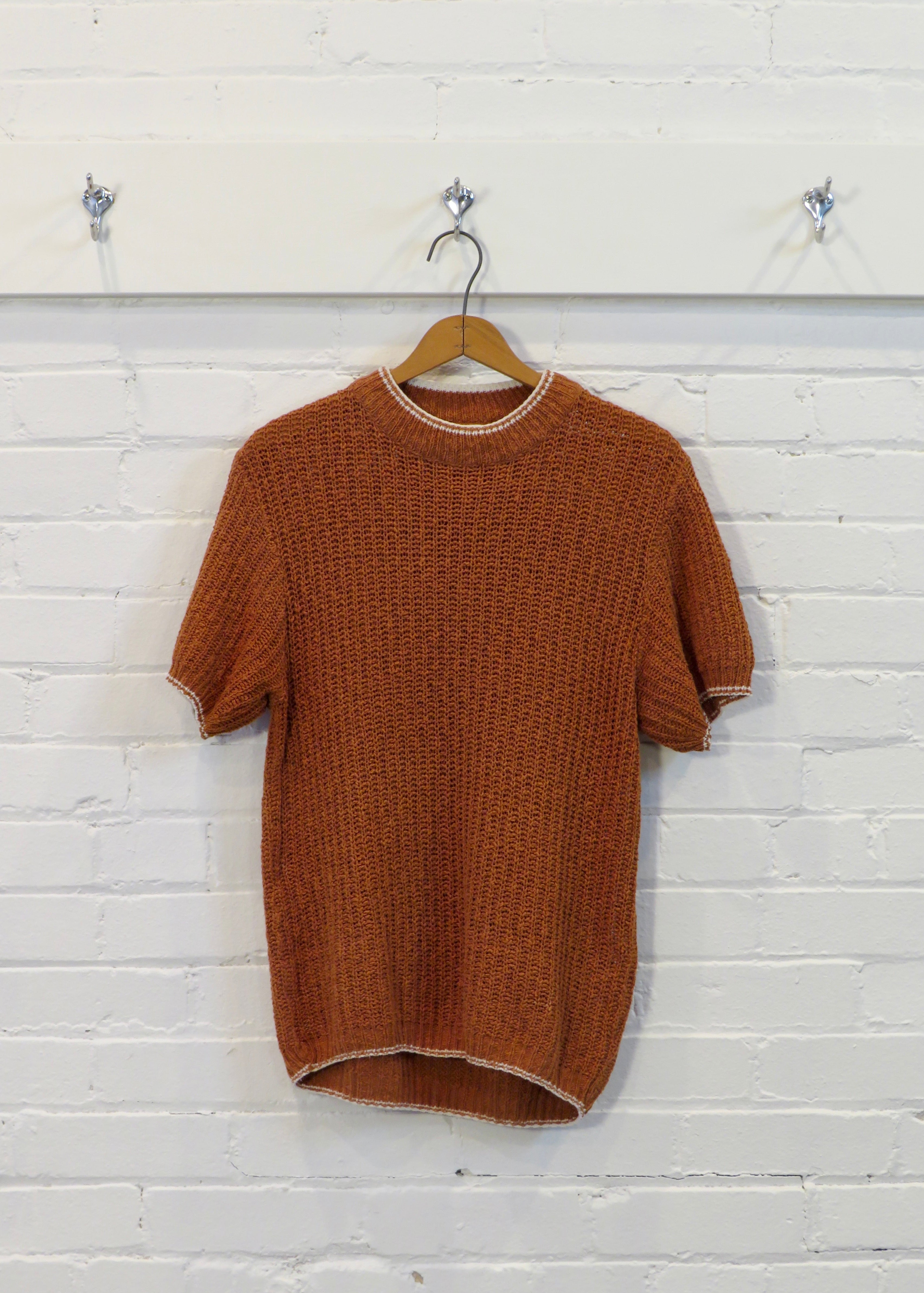 1970s Sienna Brown Mock Neck Short Sleeved Knit Sweater