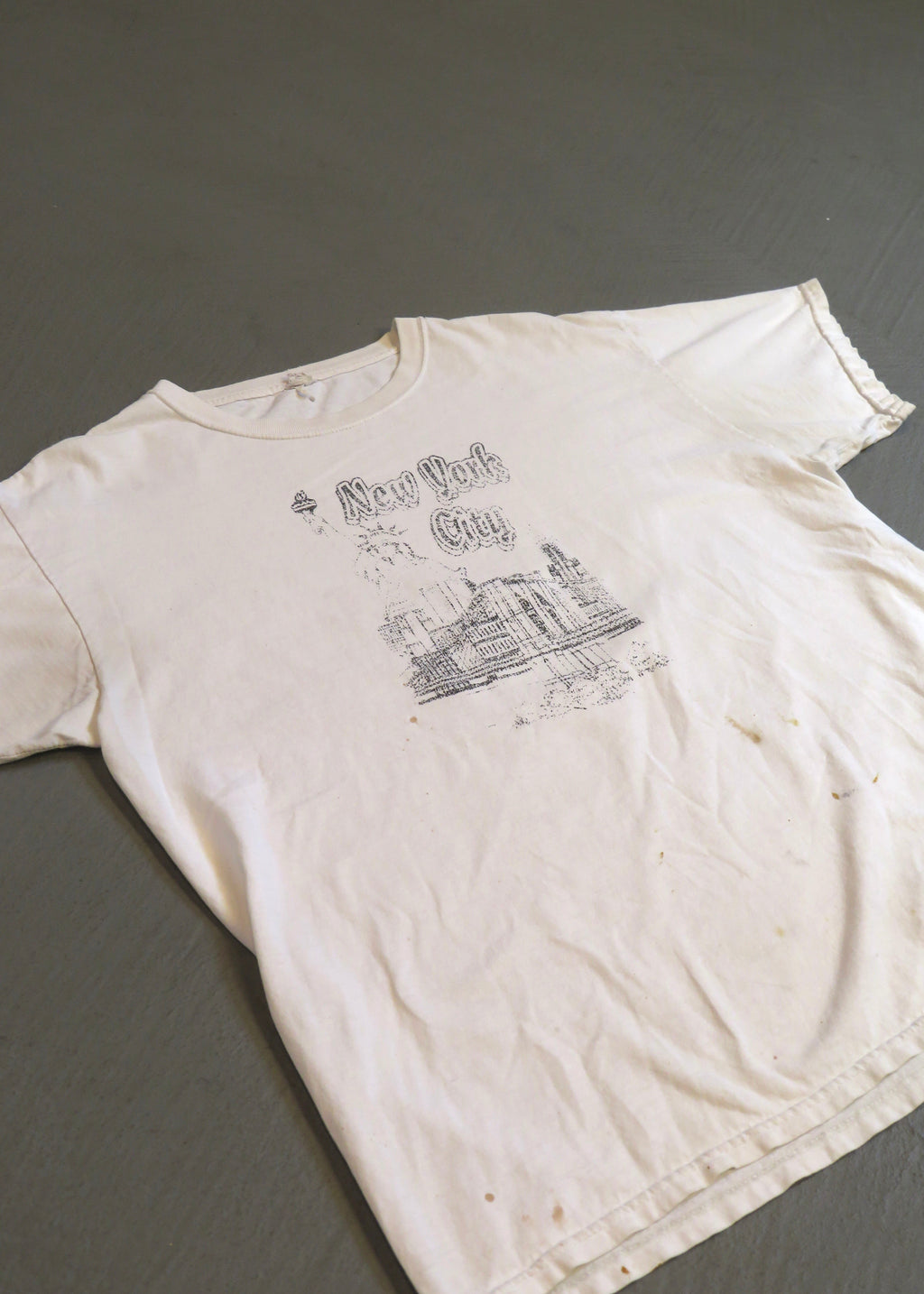 1990s Distressed New York City Statue of Liberty Souvenir T-Shirt