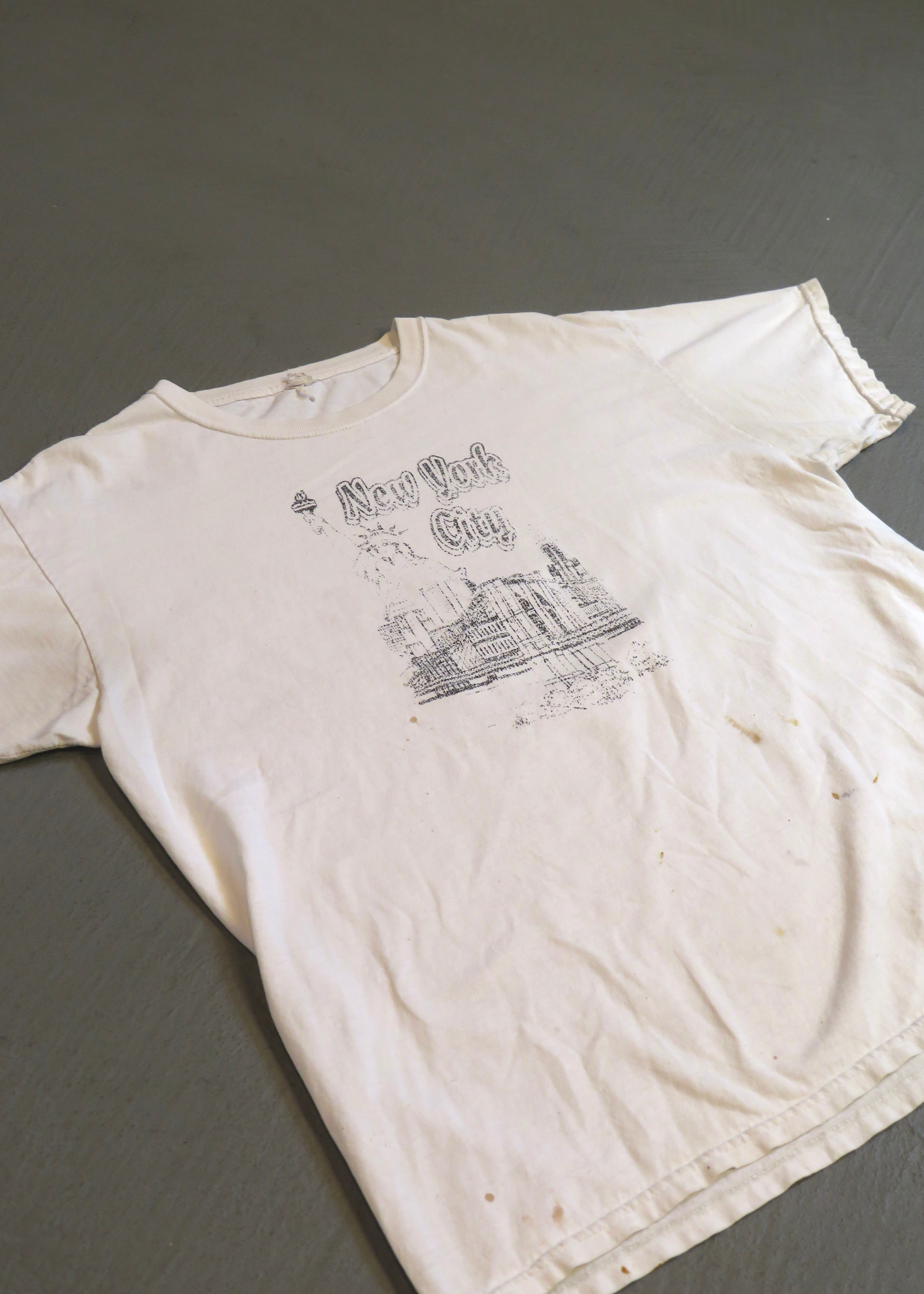 1990s Distressed New York City Statue of Liberty Souvenir T-Shirt