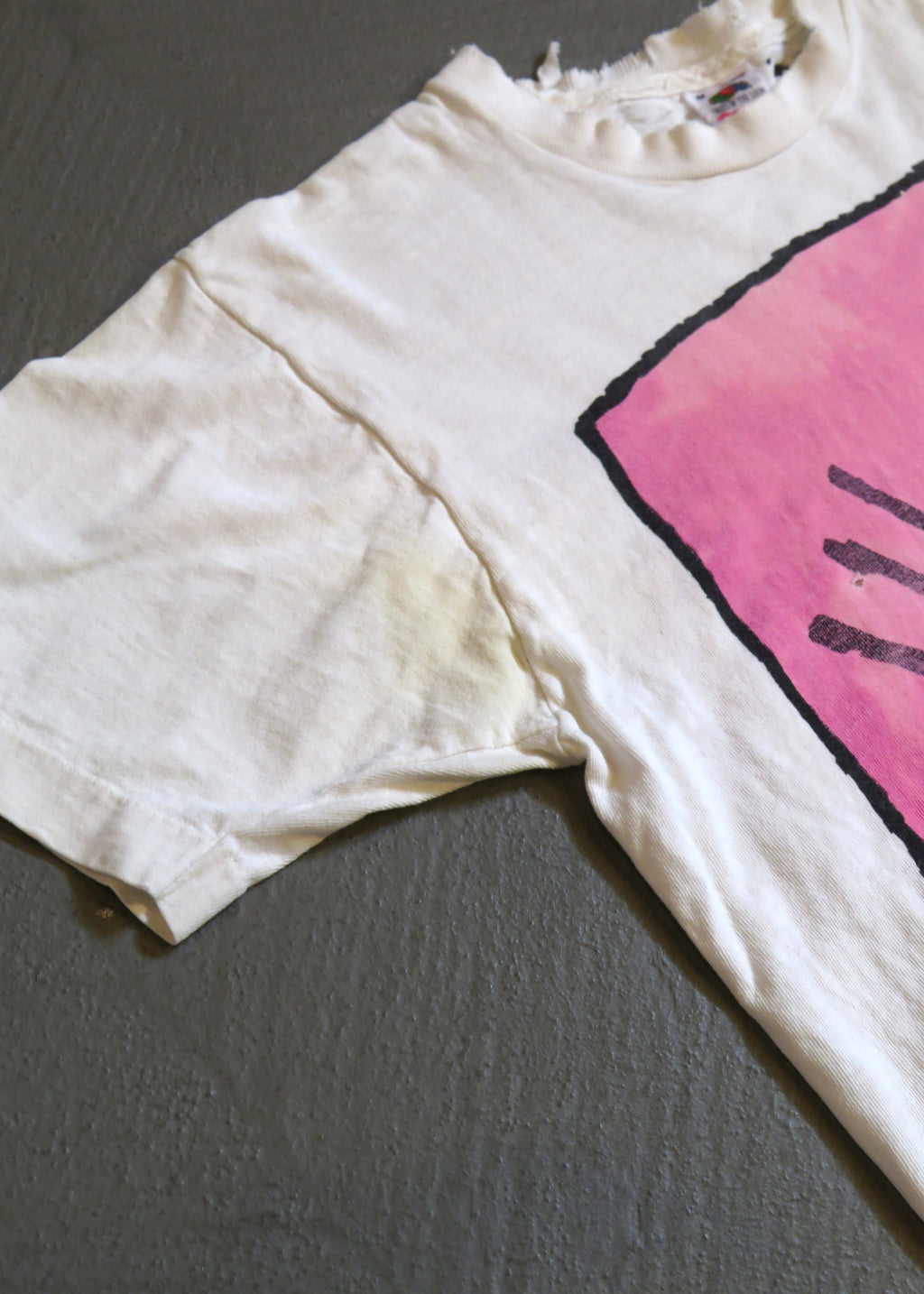 1990s Distressed Martha's Vineyard Shark Souvenir T-Shirt