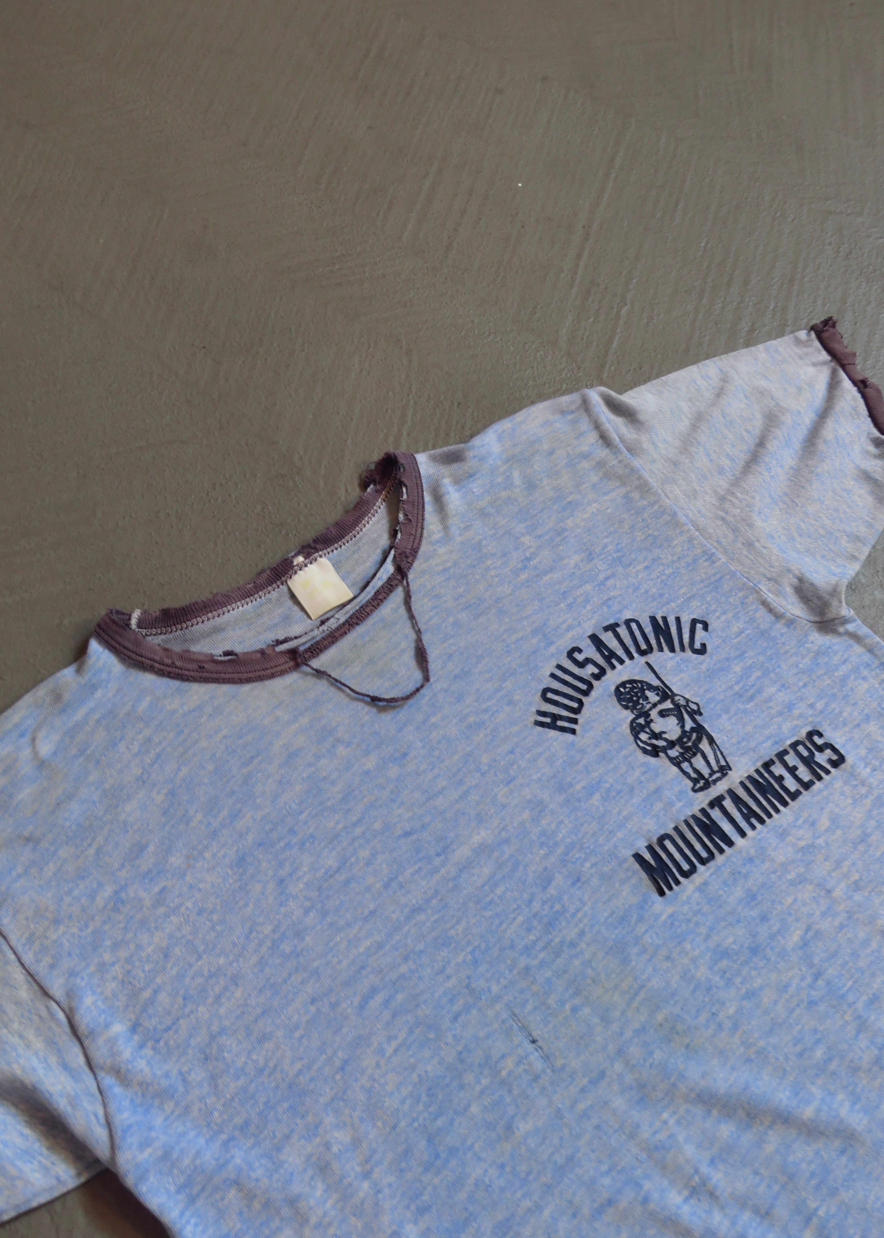 1980s Housatonic Mountaineers Distressed Ringer T-Shirt | S