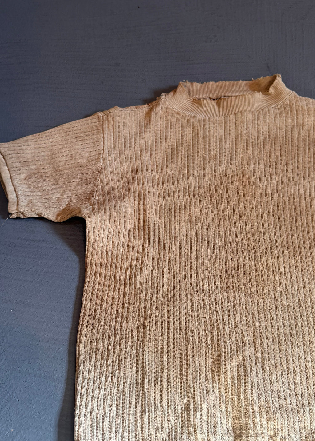 1940s Distressed Rib Knit Mock Neck T-Shirt
