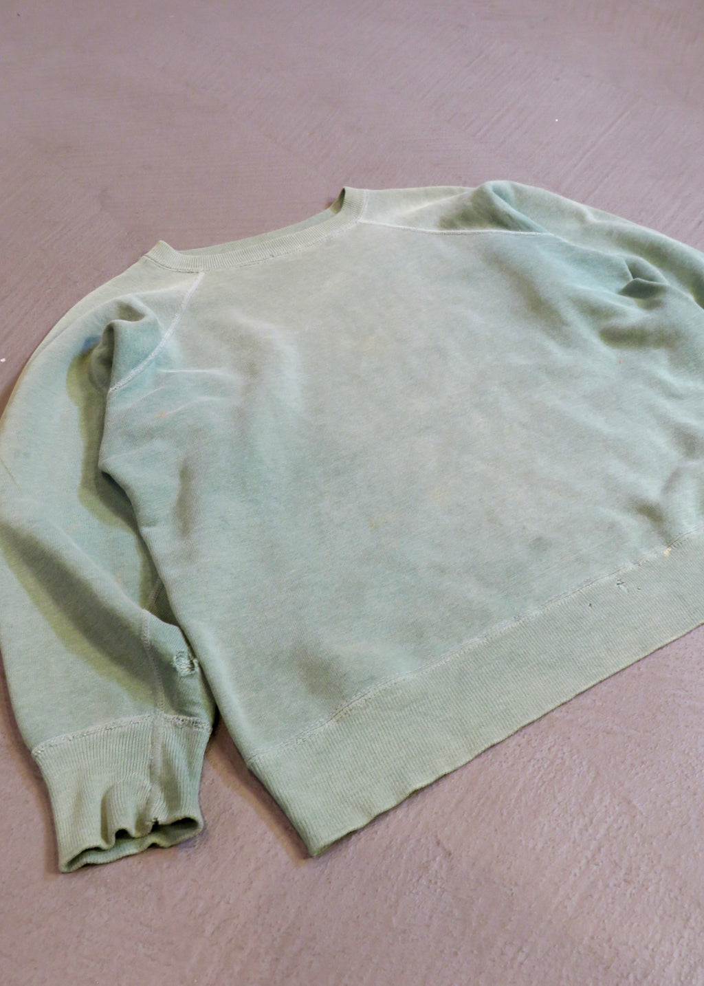 1960s Seafoam Green Gusseted Plain Raglan Sleeve Crewneck Sweatshirt
